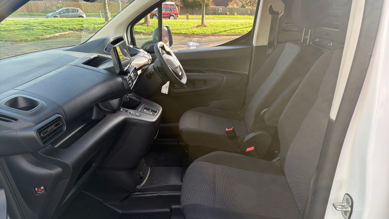 Peugeot Partner Standard Diesel 1.5 BlueHDi 130 Professional Van EAT8